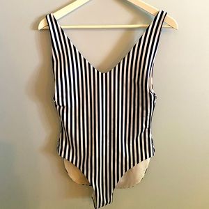 LONDRE Minimalist Swimsuit